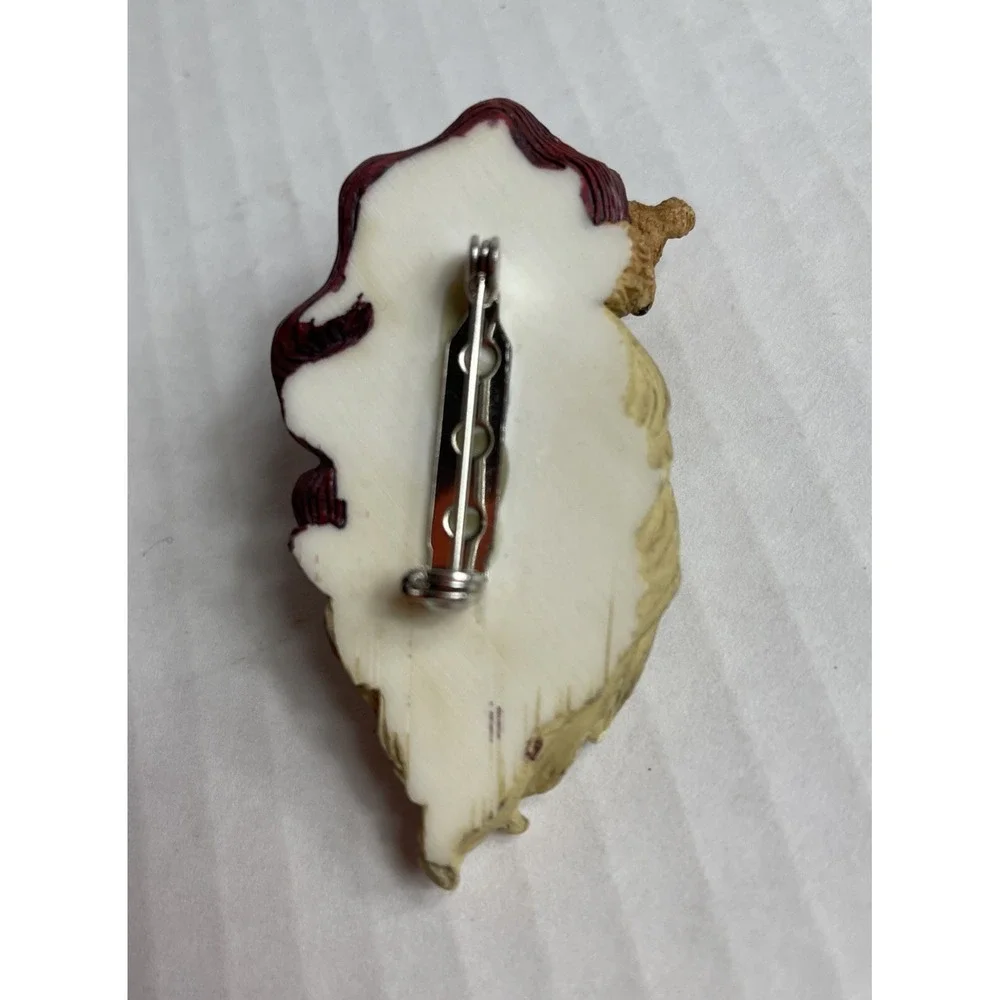 Vintage Resin Santa Claus Brooch Pin St Nick Christmas Wearing Hat w Teddy Bear